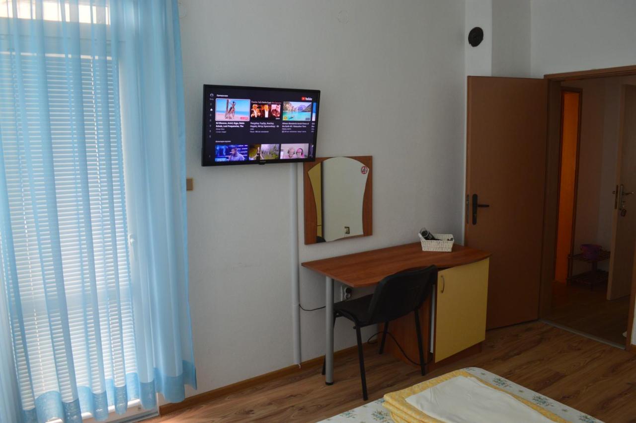 Yanis Černomorec Exterior foto