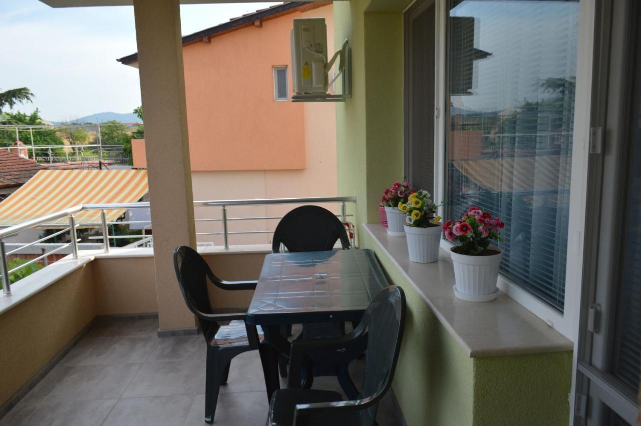 Yanis Černomorec Exterior foto