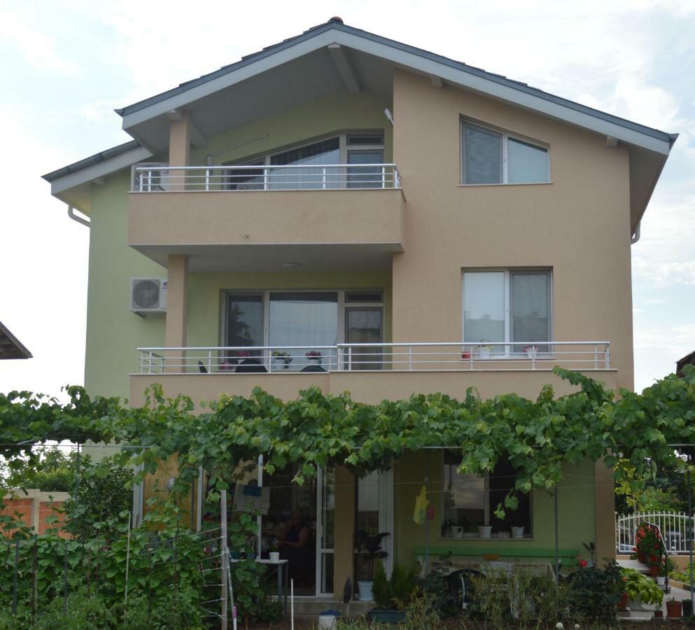 Yanis Černomorec Exterior foto